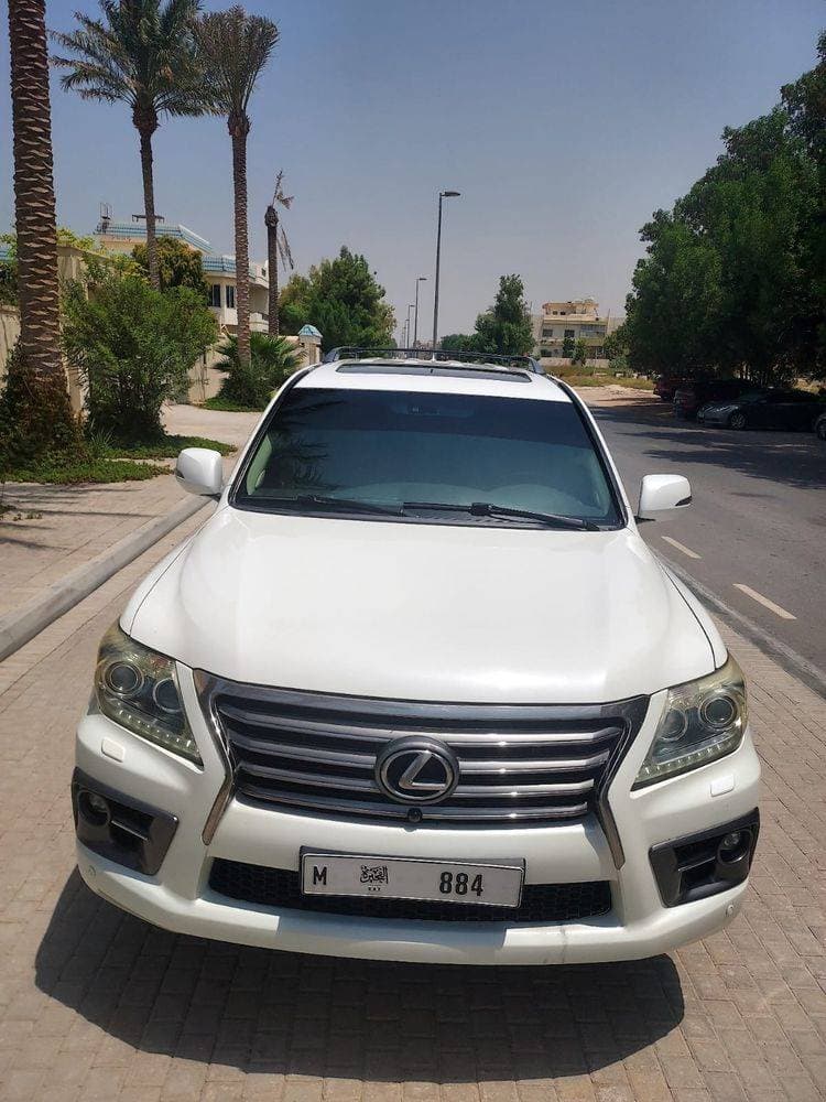 2013 Lexus LX 570 thumbnail 10