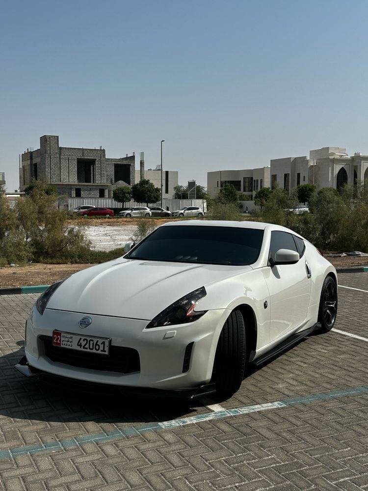 2013 Nissan 370Z thumbnail 3