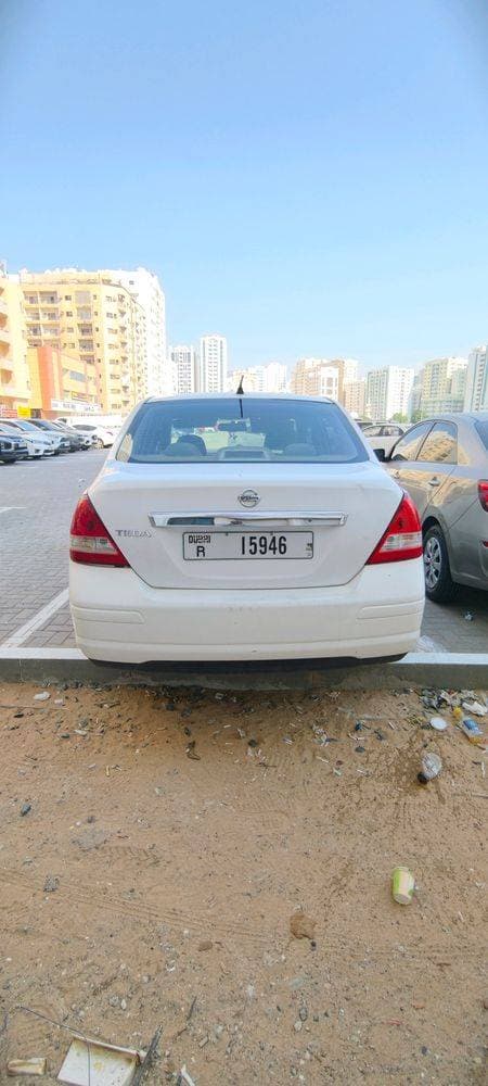 2011 Nissan Tiida thumbnail 2
