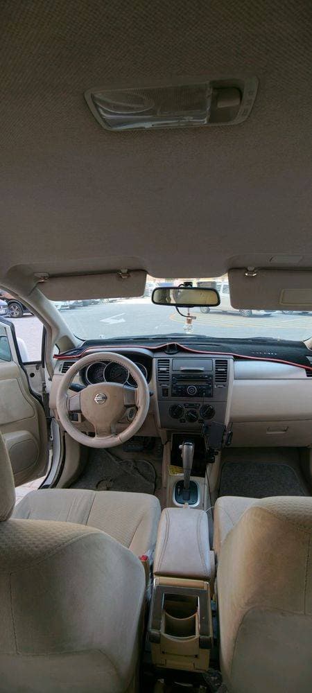 2011 Nissan Tiida thumbnail 5