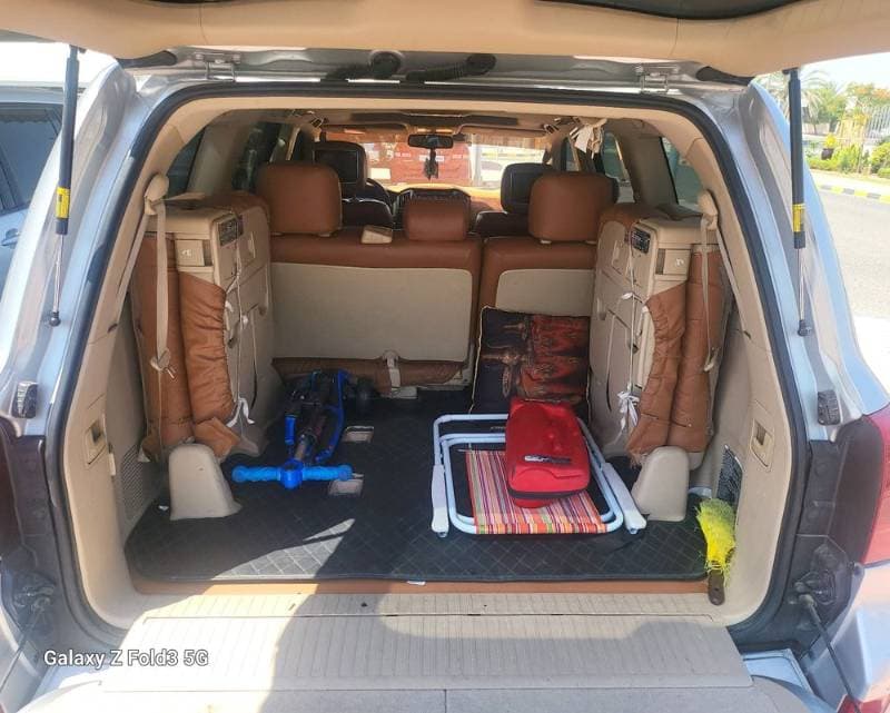 2015 Toyota Land Cruiser thumbnail 5