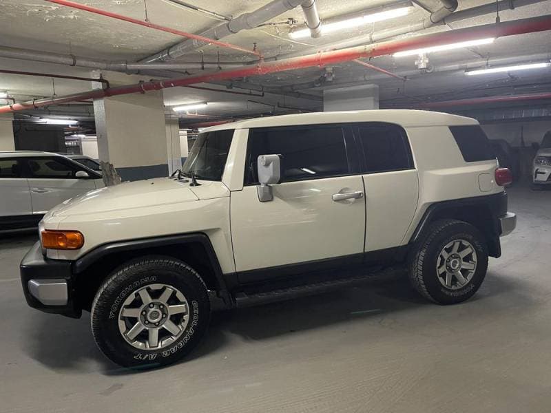 2021 Toyota FJ Cruiser thumbnail 3