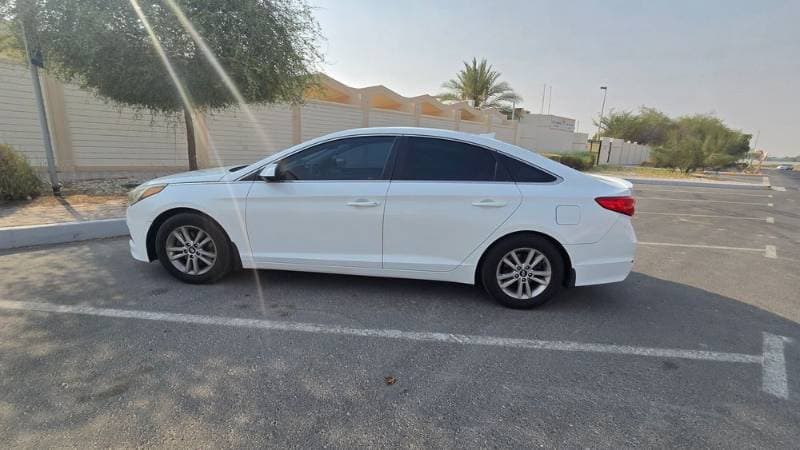 2015 Hyundai Sonata thumbnail 3