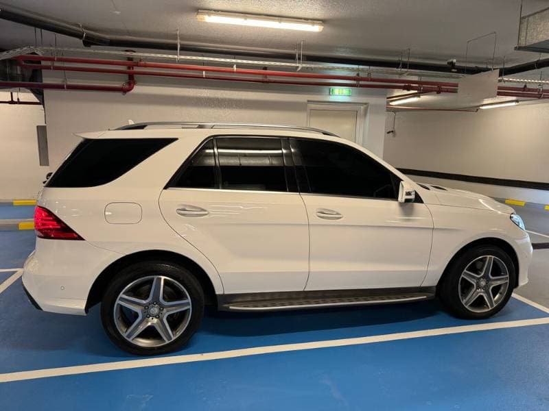 2016 Mercedes-Benz GLE-Class thumbnail 4