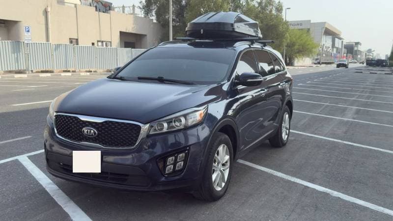 2017 Kia Sorento thumbnail 2