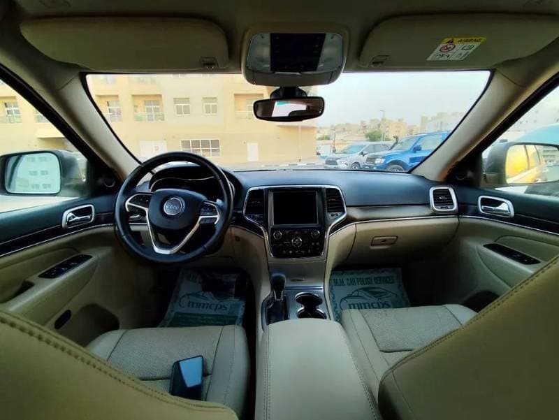 2017 Jeep Grand Cherokee thumbnail 5