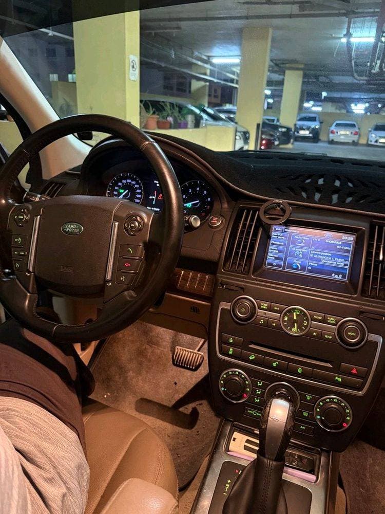2013 Land Rover LR2 thumbnail 3