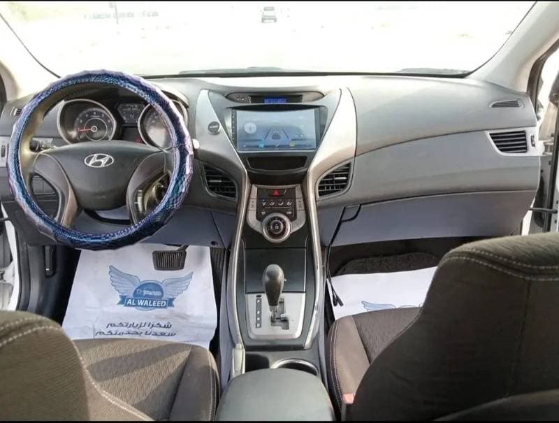 2014 Hyundai Elantra thumbnail 3