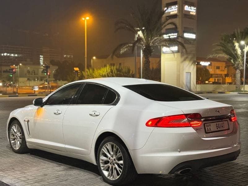 2012 Jaguar XF thumbnail 5
