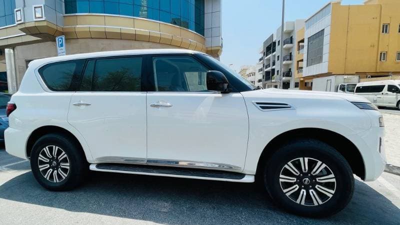 2020 Nissan Patrol thumbnail 3