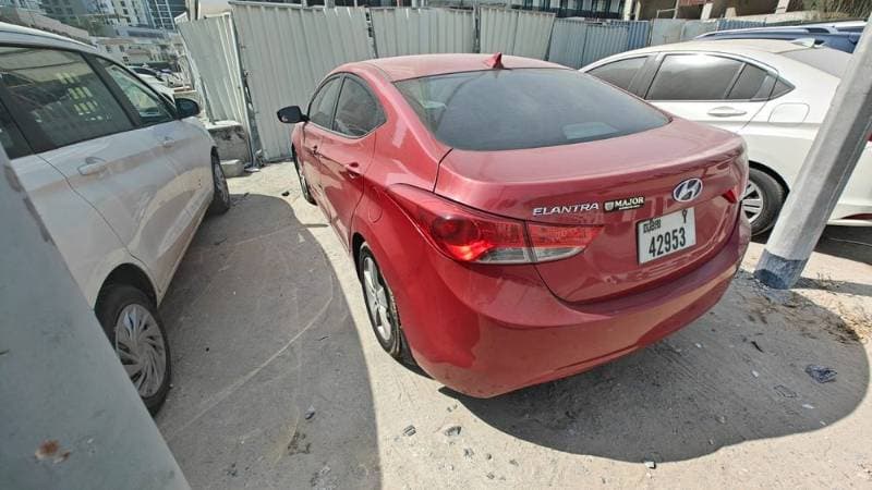 2013 Hyundai Elantra thumbnail 3