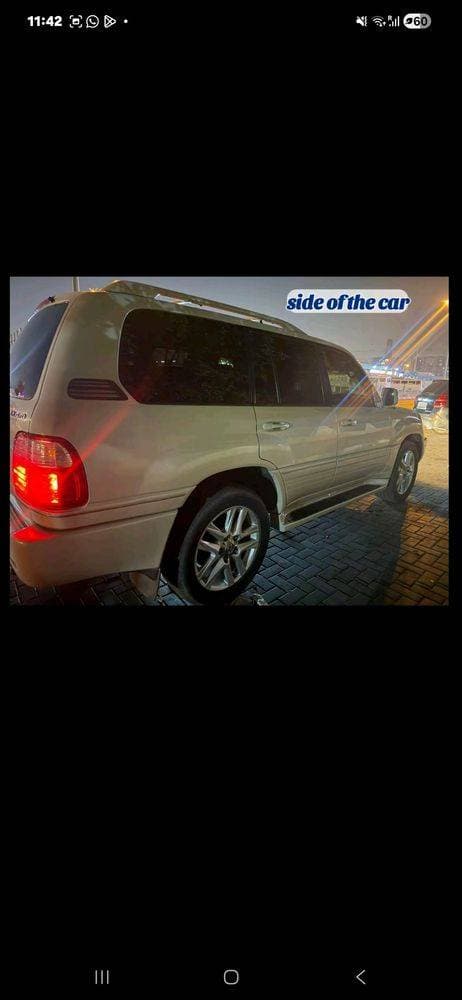 2004 Lexus LX thumbnail 3
