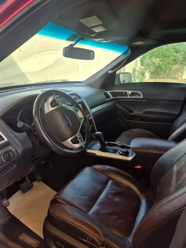 2015 Ford Explorer thumbnail 3