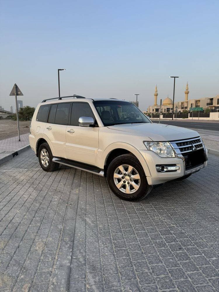 2017 Mitsubishi Pajero
