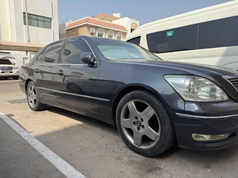 2004 Lexus LS 430 thumbnail 3