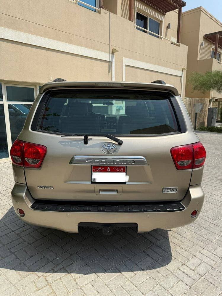2009 Toyota Sequoia thumbnail 4