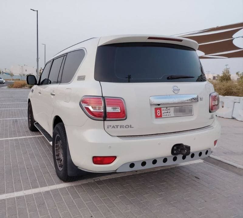 2016 Nissan Patrol thumbnail 2