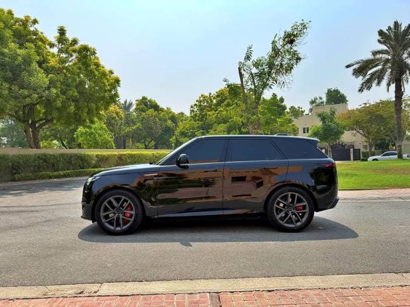 2026 Land Rover Range Rover Sport thumbnail 2