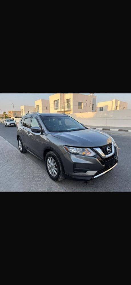 2019 Nissan Rogue thumbnail 2
