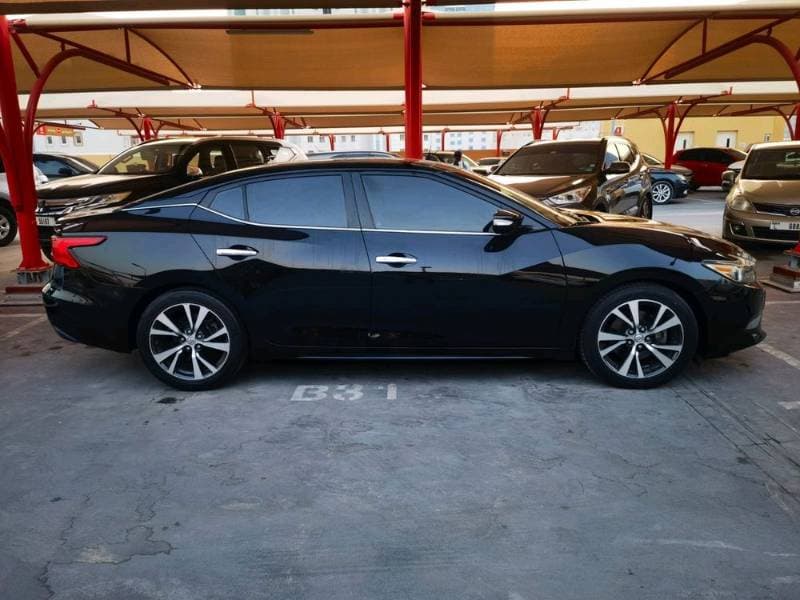 2016 Nissan Maxima thumbnail 3