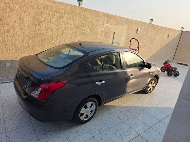 2015 Nissan Sunny thumbnail 3