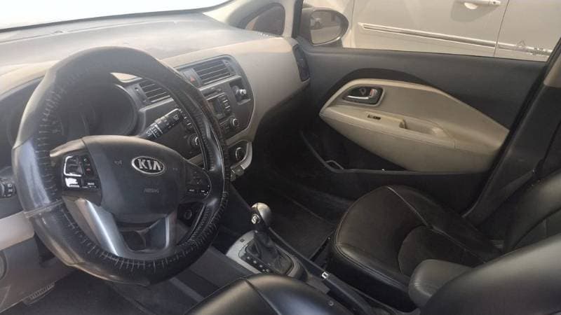 2015 Kia Rio thumbnail 2