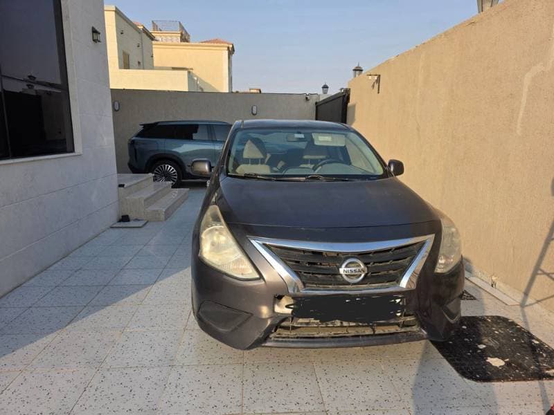 2015 Nissan Sunny thumbnail 2