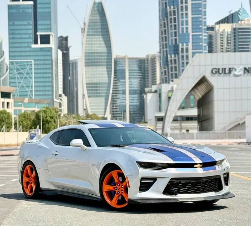 2018 Chevrolet Camaro Coupe thumbnail 3