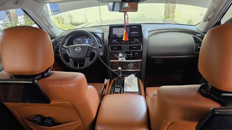 2024 Nissan Patrol thumbnail 2