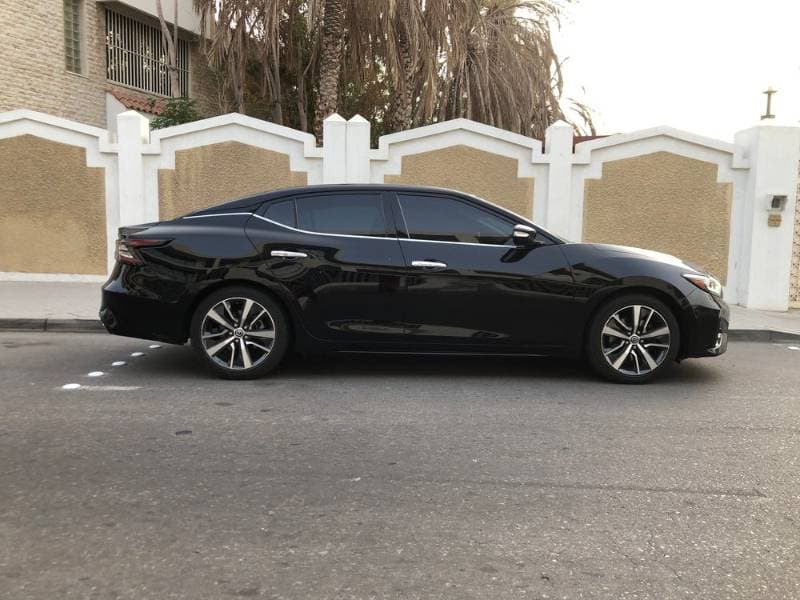 2020 Nissan Maxima thumbnail 3