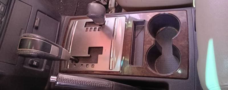 2009 Mitsubishi Pajero thumbnail 3