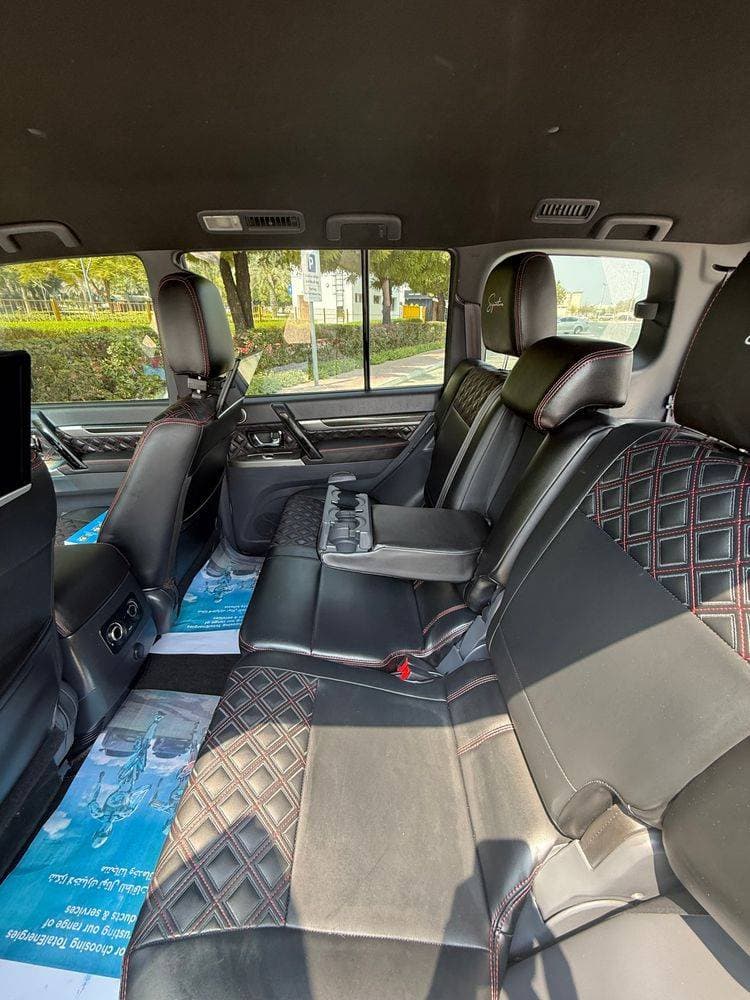 2020 Mitsubishi Pajero thumbnail 6