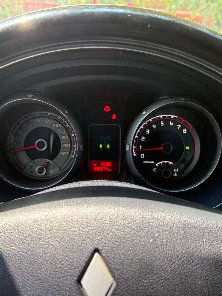 2020 Mitsubishi Pajero thumbnail 2