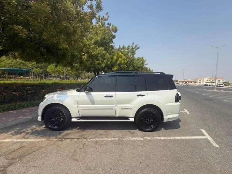 2020 Mitsubishi Pajero