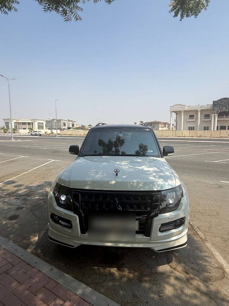 2020 Mitsubishi Pajero thumbnail 4