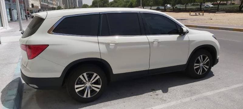 2018 Honda Pilot thumbnail 3