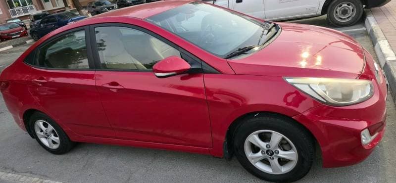 2015 Hyundai Accent thumbnail 2