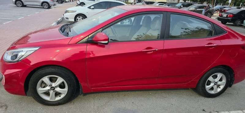 2015 Hyundai Accent thumbnail 3