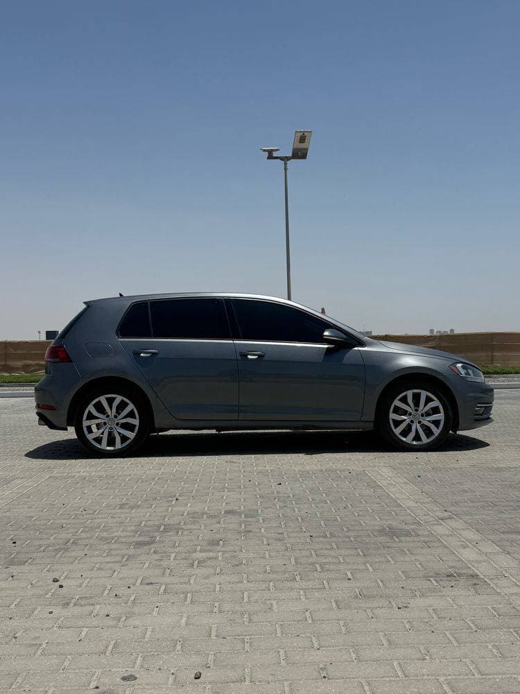 2021 Volkswagen Golf thumbnail 2