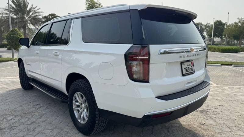 2023 Chevrolet Suburban thumbnail 5