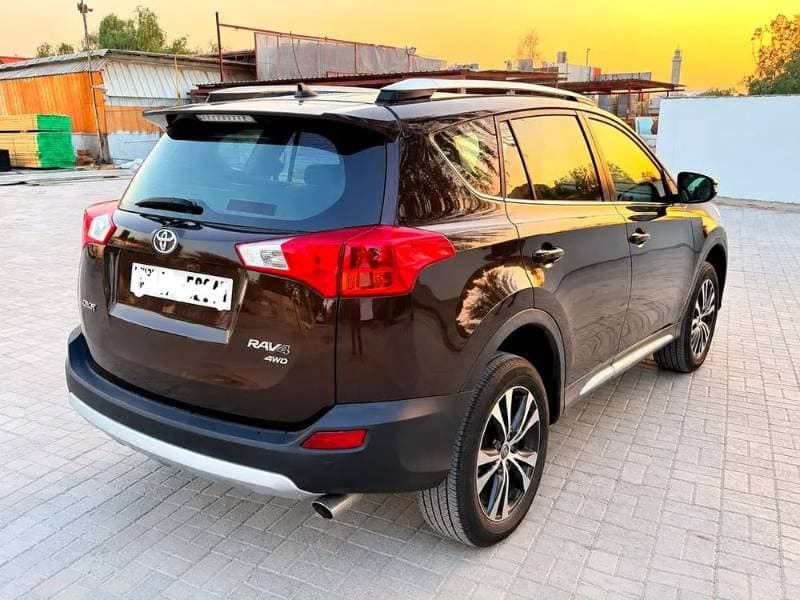 2015 Toyota Rav4 thumbnail 3