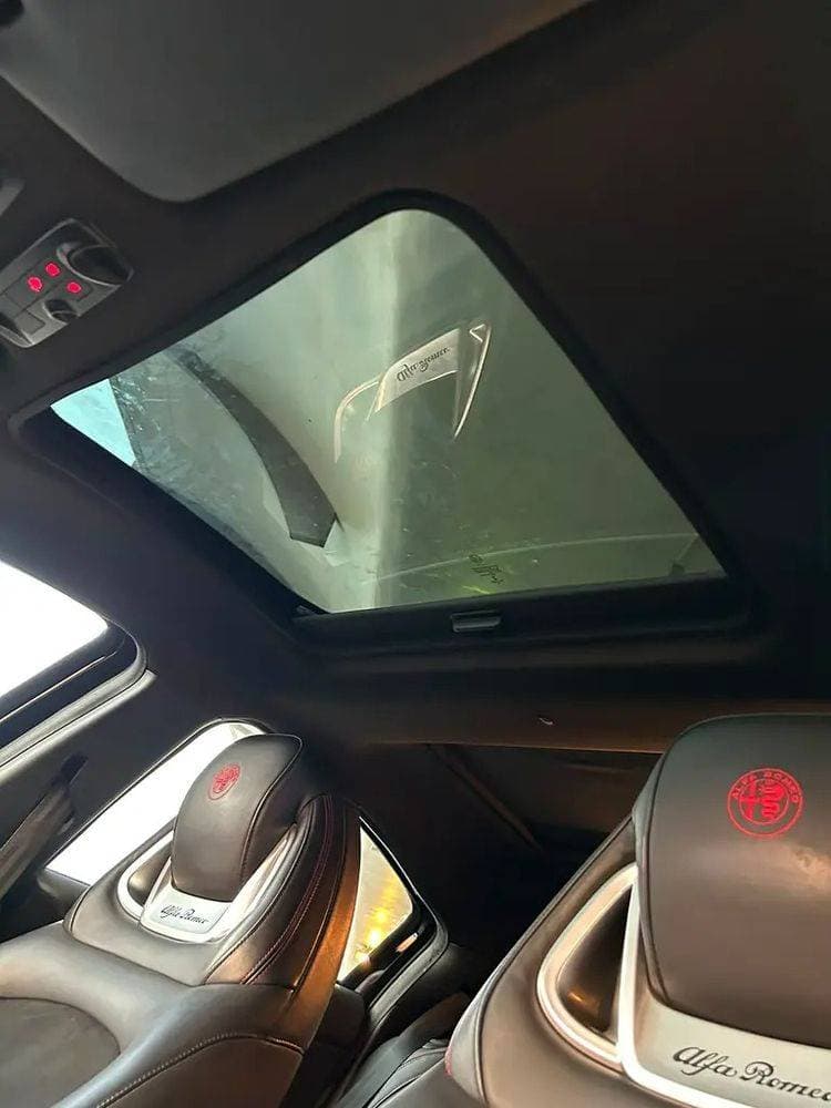2019 Alfa Romeo Giulietta thumbnail 3