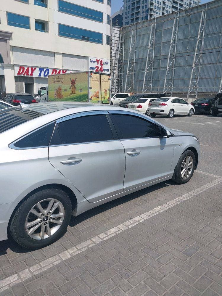 2015 Hyundai Sonata thumbnail 4