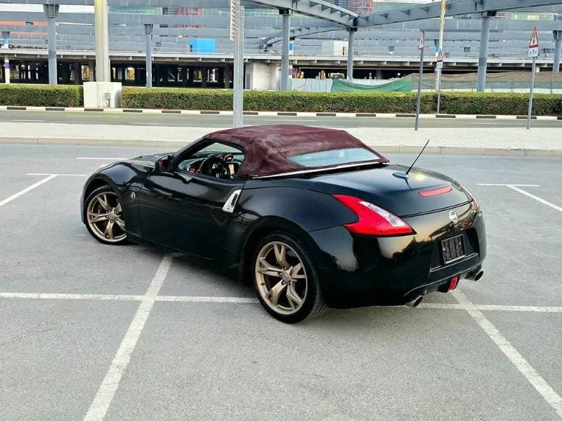 2010 Nissan 370Z thumbnail 3