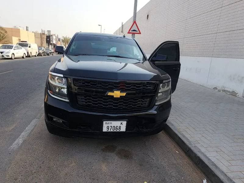 2015 Chevrolet Suburban thumbnail 3