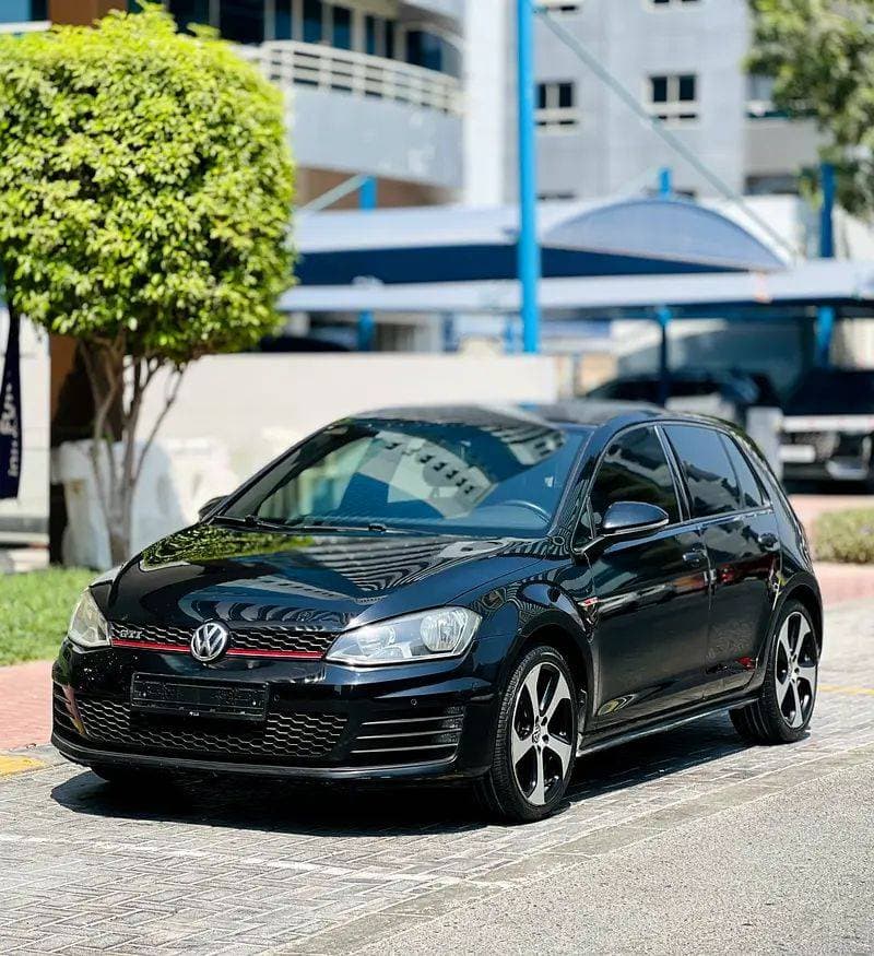 2016 Volkswagen Golf GTI thumbnail 3