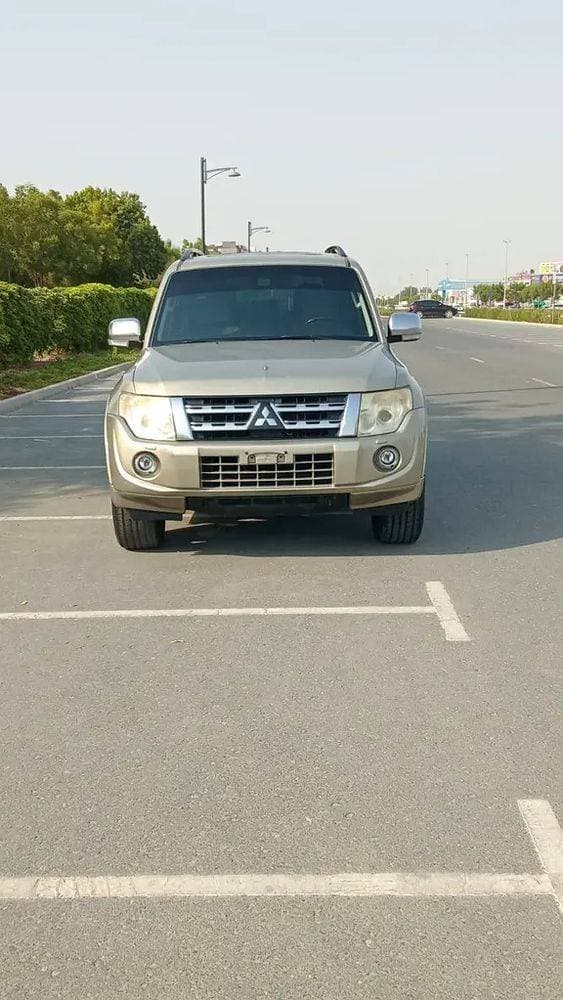 2012 Mitsubishi Pajero