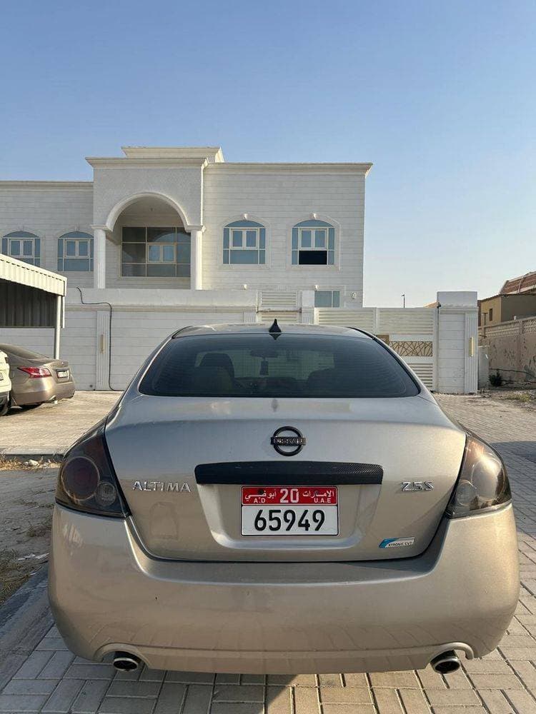 2012 Nissan Altima thumbnail 3
