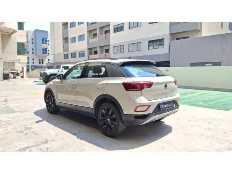2023 Volkswagen T-Roc thumbnail 7