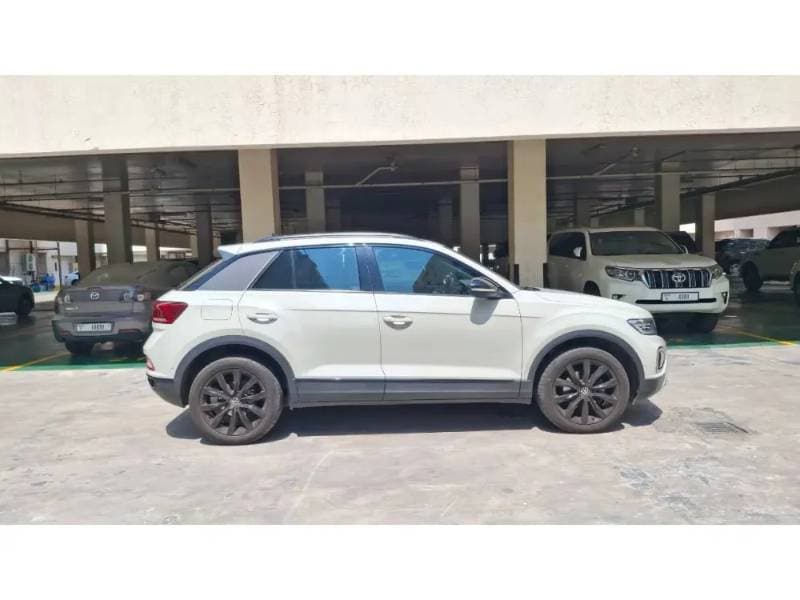 2023 Volkswagen T-Roc thumbnail 8